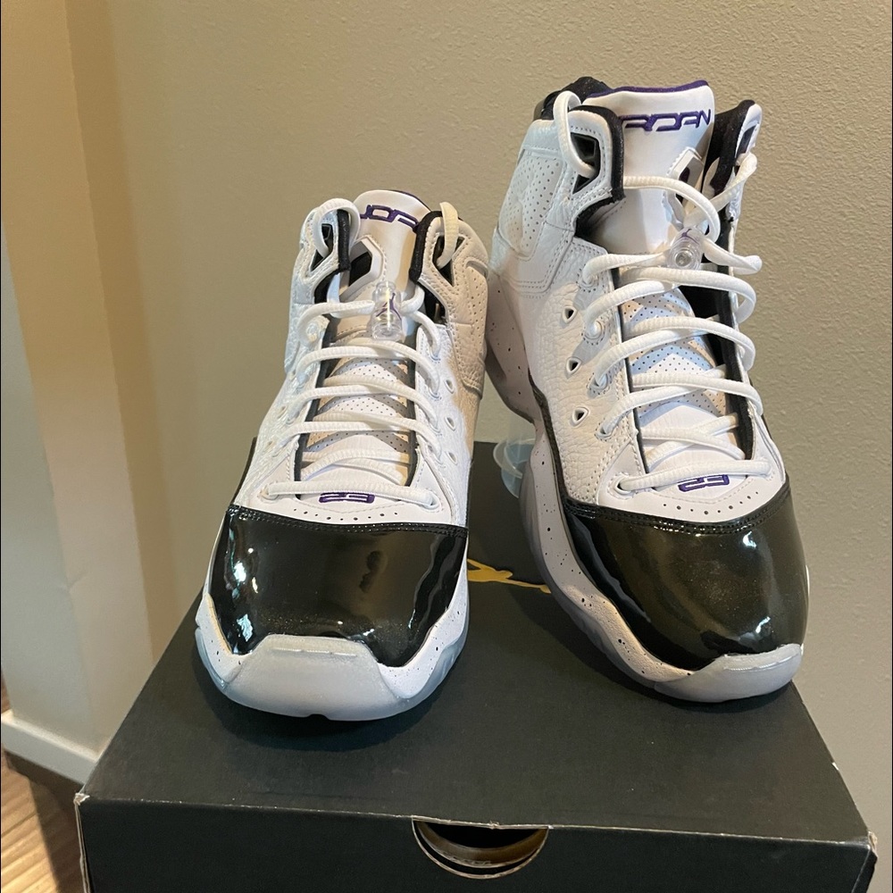 Nike Jordan B’ Loyal White Court Purple men’s 8.5
